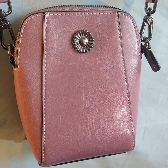 Handbags - Elegant Pink Leather Crossbody Bag